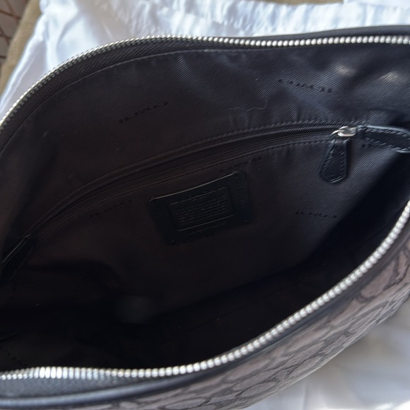 Coach crossbody bag - Picture 3 of 3